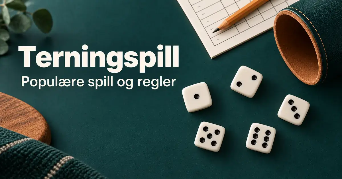 Fem hvite terninger, en terningkopp og et poengark på et mørkegrønt bord med teksten «Terningspill – Populære spill og regler».
